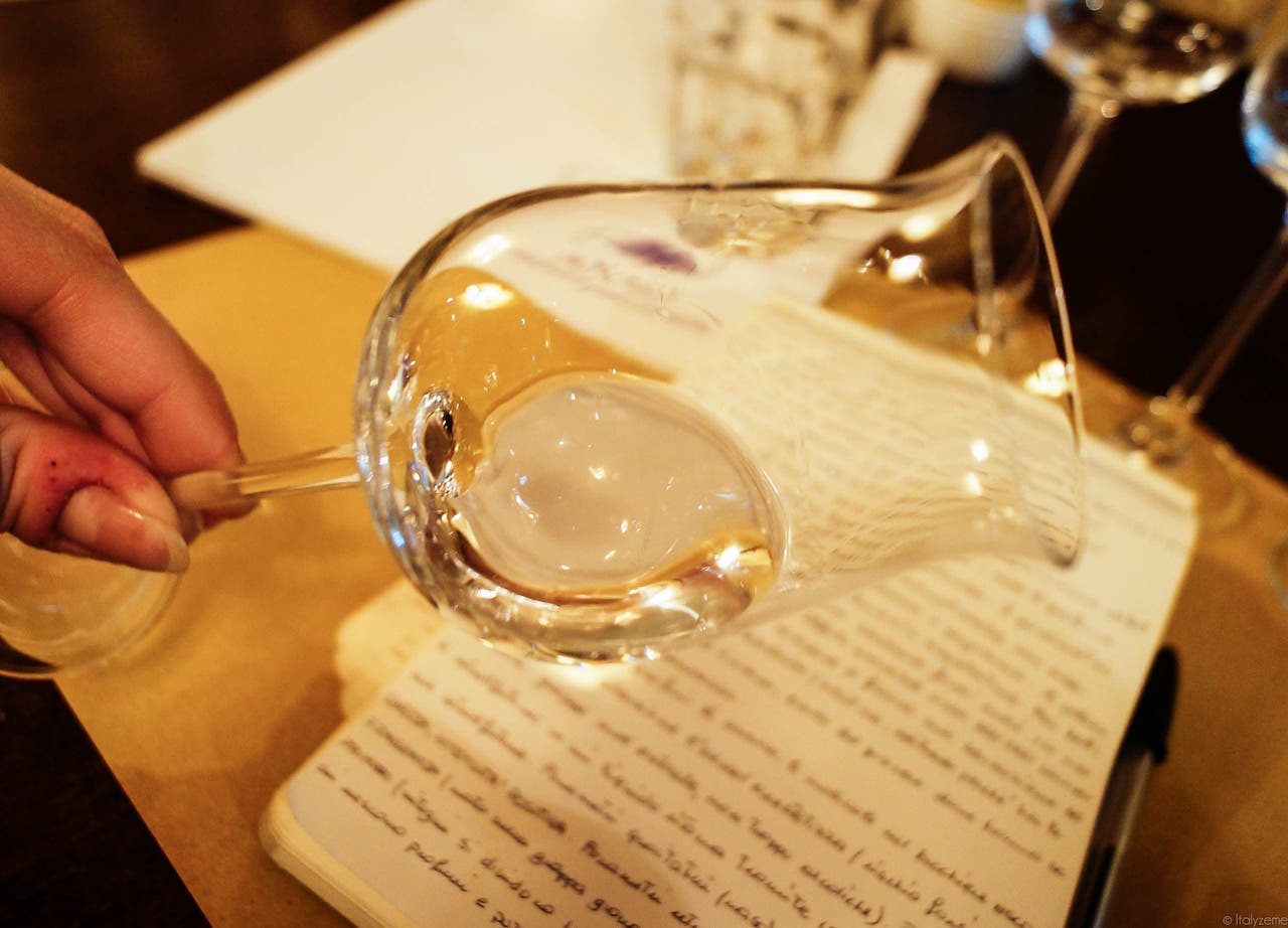 Valutazione della trasparenza della Grappa - ItalyzeMe CC BY-NC-ND 2.0