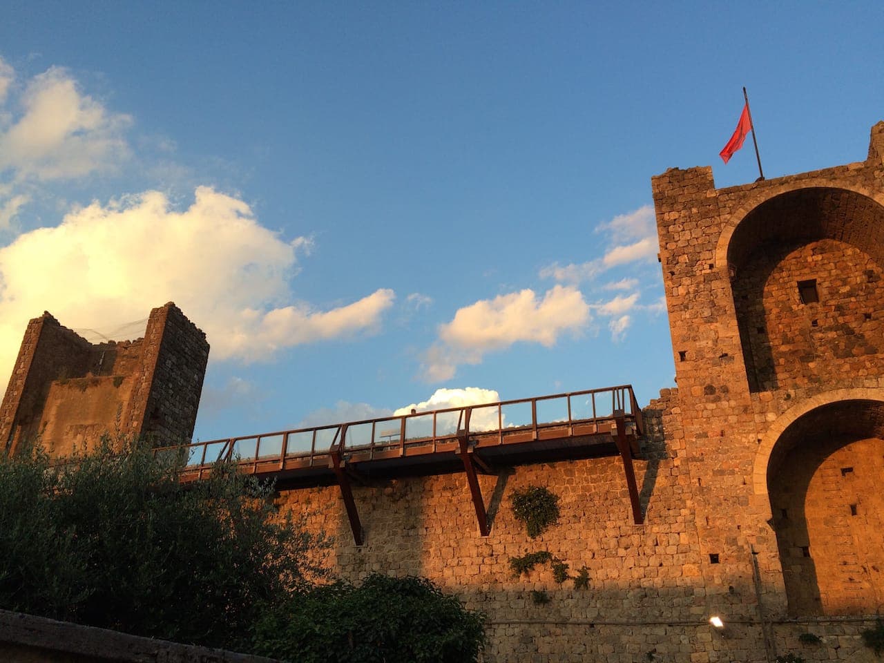 Monteriggioni, Mura difensive