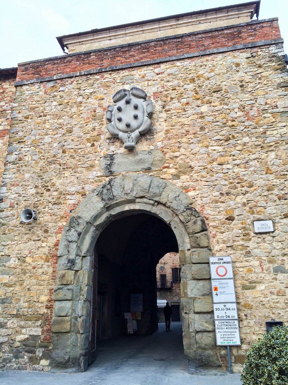 Porta San Giusto, Lucignano