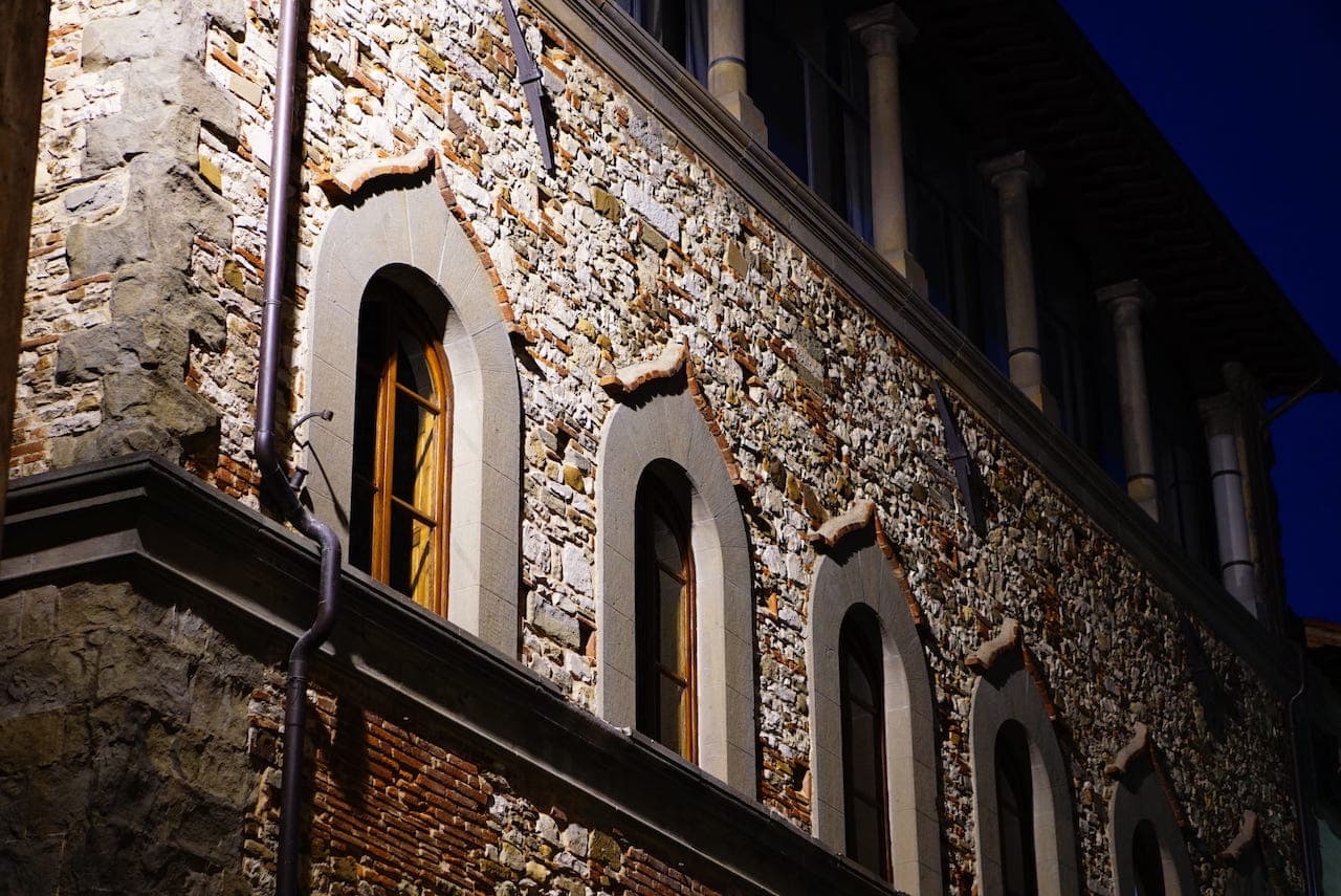 La facciata del rinascimentale Palazzo Dovizi di Bibbiena, voluto dal cardinale Bernardo Dovizi detto "il Bibbiena"